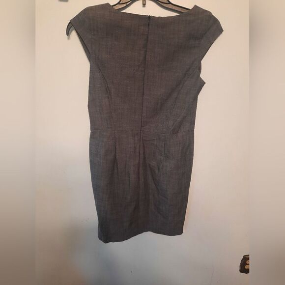 AGB dress size 8 Gray Vneck Dress - Picture 3 of 3